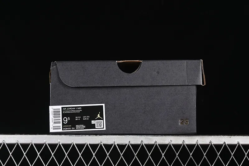 All categories Air Jordan Jordan series basketball shoes Air Jordan 1 Mid Air Jordan 1 Mid AJ1 Joe 1 Lakers color black, white and purple mid-top cultural and casual sneakers DQ8426-154